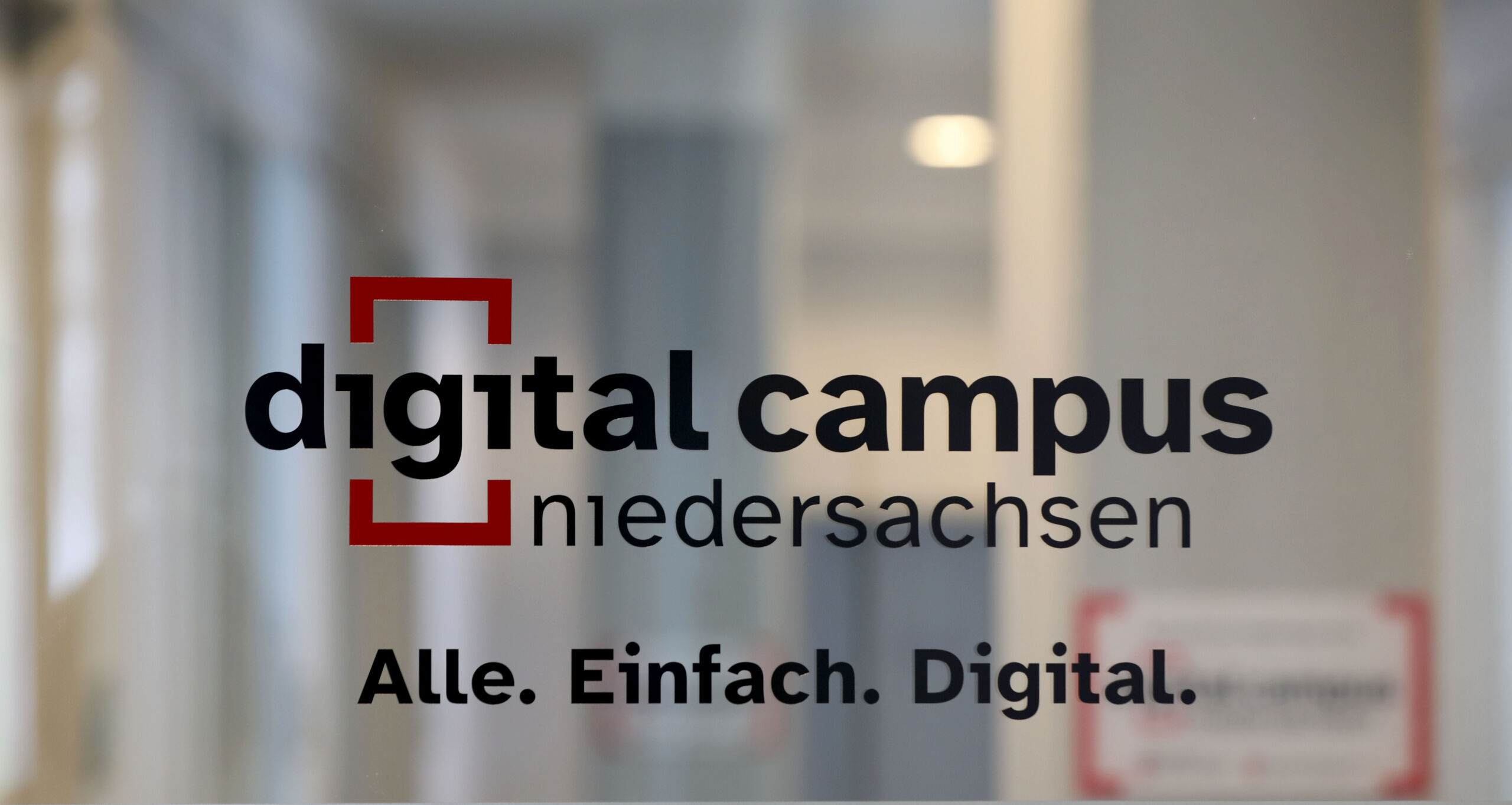 verdi digital campus niedersachsen tür schild